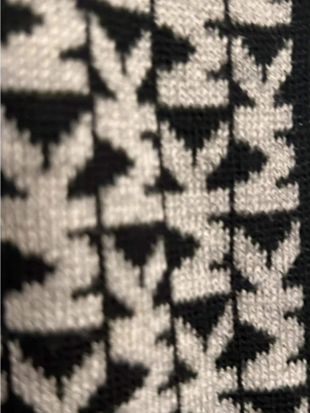 MICHAEL Michael Kors Black and White Houndstooth Knit Scarf